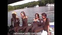 Mein ponygirl sylvia lässt sich von mir auf allen vieren reiten! Pontoon Ride With 4 Hotties Part 1