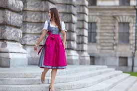 Jetzt bei moser trachten dirndl online kaufen! Dirndl No Go S La Petite Olga