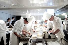 Scenes De Vie En Cuisine A L Hotel De Ville De Crissier Suisse Atabula Edition Generale