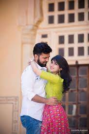 Delhi Wedding Daytime Wedding Real Wedding Inspiration Ideas From Ankita Akhil Wedding Wedding Photoshoot Poses Wedding Couple Poses Pre Wedding Shoot Ideas