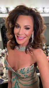 #AVeryCountessChristmas kicks off TONIGHT in Atlanta! Get your tickets at  countessluann.com, ho ho ho’s 🎄🎅❤️💚