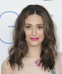 Even though she only washes her hair with shampoo twice a week maximum, emmy uses this moisturizing conditioner on the daily. 13 Emmy Rossum Hairstyles Hair Cuts And Colors