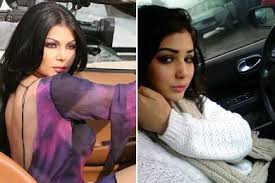صور هيفاء وشبيهتها المغربية في سيارتهما فما نوعهما Sari Fashion Saree