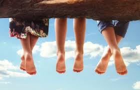 Ouch My Legs Hurt Mommy Have You Ever Had Your Child Wake Up In The Middle Of The Night Complaining Of Leg P Benefits Of Walking Walking Barefoot Barefoot