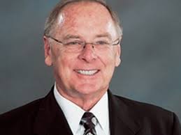 Anaheim Hills pastor says goodbye after 30 years