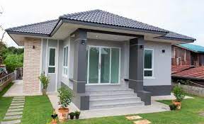 Teras rumah bukan hanya sekedar untuk mempercantik eksterior, tetapi juga melindungi area depan rumah, seperti pintu dan jendela dari sinar matahari maupun hujan. 25 Desain Inspiratif Model Tiang Teras Rumah Desain Eksterior Desain Dekorasi Luar Ruangan