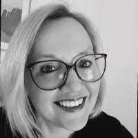 Andrea Stuber's Instagram, Twitter & Facebook