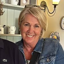 Tracy Hatton's Instagram, Twitter & Facebook