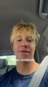 Creativo anillo hecho de envoltura de chicle