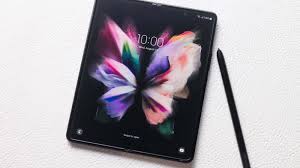 Samsung announced two new phones with folding screens, including a model that costs under $1,000. Eptw9xbb Zgvm