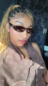 Angel Reese swaps gifts with superfan Vivian 💚 . #angelreese #WNBA  #Unrivaled #basketball