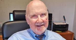 Prescott guides people