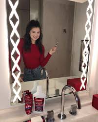 Chi E La Nuova Presunta Fidanzata Di Andrea Damante Maya Henry Una Ricca Ereditiera Per L Ex Tronista Gallery