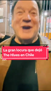 Y el premio para el fanático del año es para🥁🥁 Te dejamos el video de  este fan que demuestra lo atómico que resultó ser el show de The Hives en  Chile👏👏🔥 #thehives #teatrocaupolican #rockandpopradio