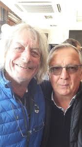 Emu de se retrouver avec une légende vivante, jean lassalle trinque avec rené malleville (au pastis ?) et ne se fait pas prier pour lancer un vibrant : Rene Malleville On Twitter Devinez Avec Qui Je Fais L Apero