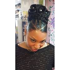 Cindyfashion, salon africain, est heureux de vous présenter le site officiel de son salon de coiffure afro américain pour femme, homme et enfant. Coiffure Mariage Africain Video Coiffures A