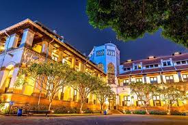 Bagaimana seluk beluk bangunan bersejarah ini?destinasi wisata lawang sewu sudah tidak asing lagi bagi warga semarang mengingat tempat tersebut merupakan salah satu peninggalan bersejarah. Sejarah Lawang Sewu Wisata Semarang Yang Penuh Misteri