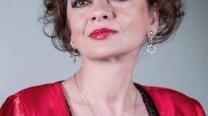 Publicat pe 21 decembrie 2009. O ActriÈÄ RomancÄ A Murit