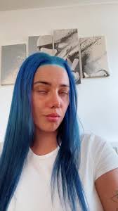 Ami Olivia Wells (@amioliviawells)