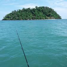 Pulau telor, adalah sebuah pulau kosong yang berada di sisi barat pulau berhala, pulau ini memiliki 3 buah teluk dan 1 tanjung yang mempesona. Pulau Telor Yan Besar Kedah