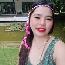 🎉 I recently helped Marilyn Aleonar, Gene Yen Mund and 2 others earn the  Conversation Starter badge! It's exciting support them and be a part of  their community. Check out their content