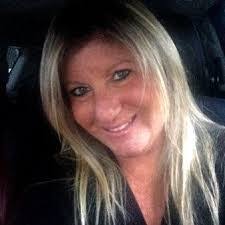 Kerri Weiss's Instagram, Twitter & Facebook