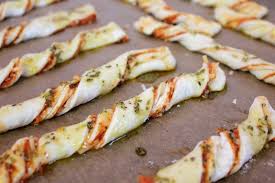 Kochen Mit Kindern Pizzastangen Kochen Fur Kinder Kinderparty Essen Kinder Pizza