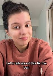 Meghan Coe's Instagram, Twitter & Facebook