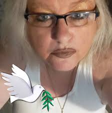 Take a look back at FIVE times Nev and Kamie found the real people and had  to break the truth to the Catfish hopefuls. 👀