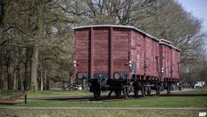 Noodweer treft boeren en tuinders. Transport Online Pointer Brengt Zigeunerrazzia Van 1944 Online In Kaart
