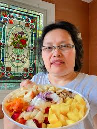 That was my breakfast.Instead of using cereals I use fresh fruit and  vegetables for my breakfast.