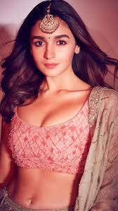 6 Aktris Cantik Bollywood yang Lebarkan Sayap ke Hollywood, Terbaru Alia  Bhatt - merdeka.com