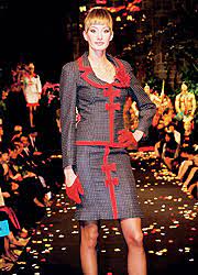 A 40 éves sztár két gyermek édesanyja: Epres Panni Tamas Sosem Adott Ram Miniszoknyat Nlc