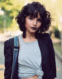 Many women prefer the bold and modern contemporary style it delivers effortlessly. 3 Short Hair Hairstyles Types For Women Bewakoof Blog