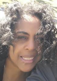 Nothing wrong with going all natural. It's silk press and bob season y'all.  Shout out to my stylist in the comments @adriankelly.