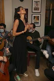Music video by cuca roseta performing é lisboa a namorar. Oerichl9uv5rym