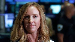 Mary Whipple's Instagram, Twitter & Facebook