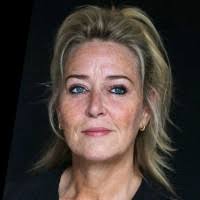 100+ 'Weisz' profiles