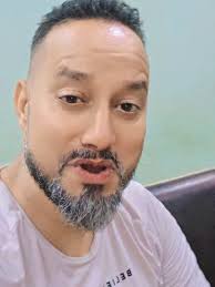 अलिकति रमाइलो: फार वेस्टर्न राइडरको यात्रा