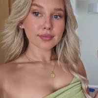 Lacy Ledford's Instagram, Twitter & Facebook