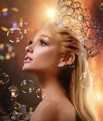 Glinda's dress color in Wicked, blue vs pink