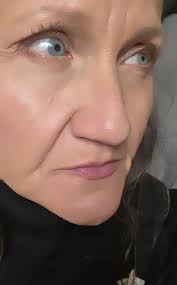 Need some love today yall 11:30 headache 1:15 turned into migraine 1:16  mind out me throug the ringer 1:20 work