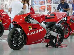 Review riding position sangat sporty, stang underyoke membuat pengendara dipaksa menunduk saat berkendara. Cagiva Mito 125 Ii Koncinski Replica Cyclechaos
