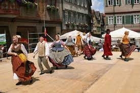 De stille wake verliep heel respectvol en. Albvereinsfest 2008 In Tubingen Koninklijke Volkskunstgroep Reuzegom Aus Leuven In Belgien