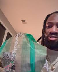 Merry Christmas Lil Mama 🎄❄️, ., ., ., Side note: I have immaculate  wrapping skills 🤣