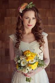 Real dried flowers and natural materials, no plastics or silks. Vintage Wedding Dress Floral Accessory Inspiration