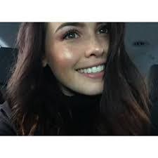 Taylor Sinclair's Instagram, Twitter & Facebook