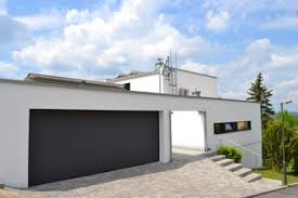 8 gebote endet am 15. Flachdachhaus Im Bauhausstil Mit Intergrierter Grossraum Garage Modern Garage Sonstige Von Naturklimahaus Sb Gmbh Houzz