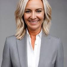 Elisha Grover's Instagram, Twitter & Facebook