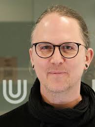 Dr. Jonathan von Ostrowski